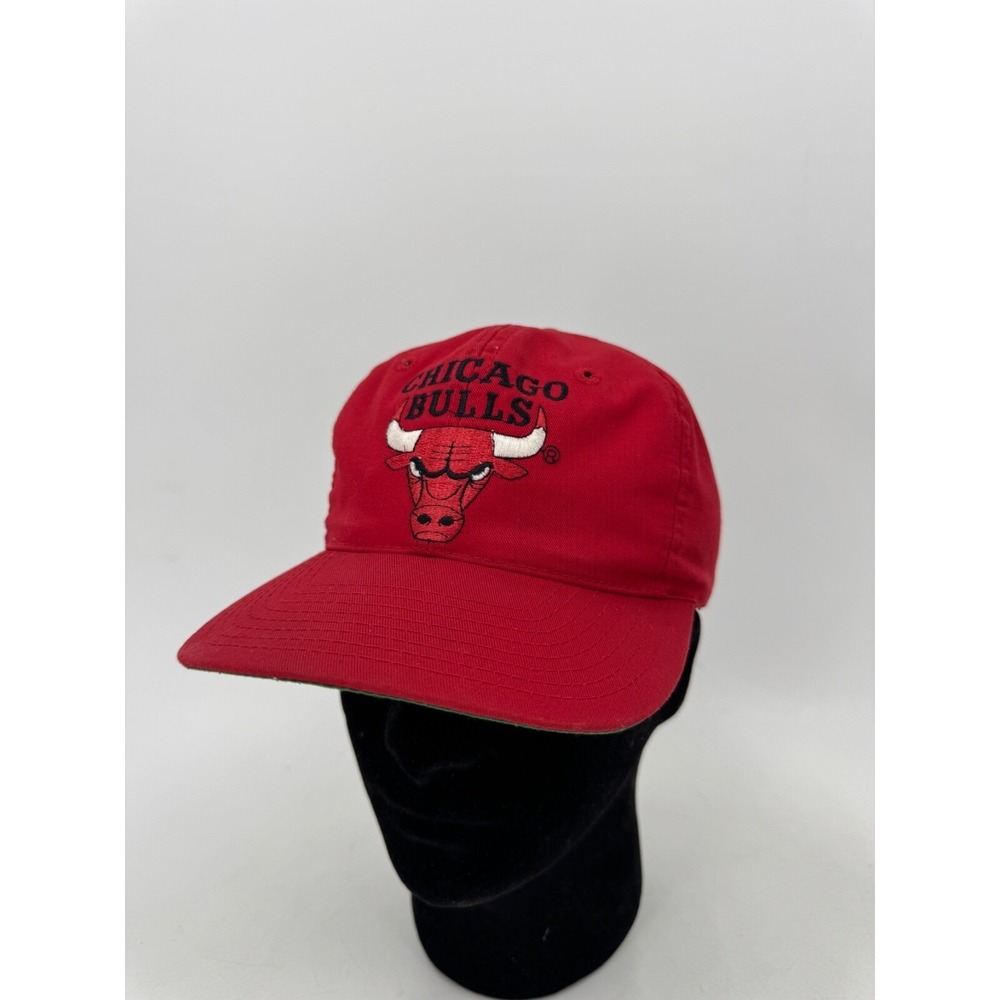 Vintage 1990's Chicago Bulls Plain Logo Snapback Backside Spellout Red Hat Cap